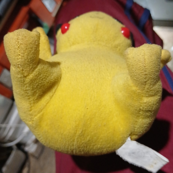 Very 1st Generation 1995-1996 pokemon pikachu plush toy. - Picture 7 of 7